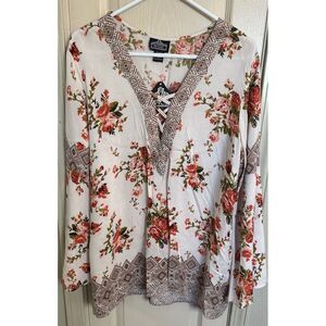 NWT Angie Womens Lg Floral V-neck Flutter Sleeve Boho Blouse
